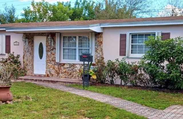 7030 Tyler St photos photos