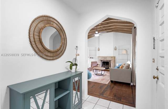 1906 SW 21st St Gallery 4