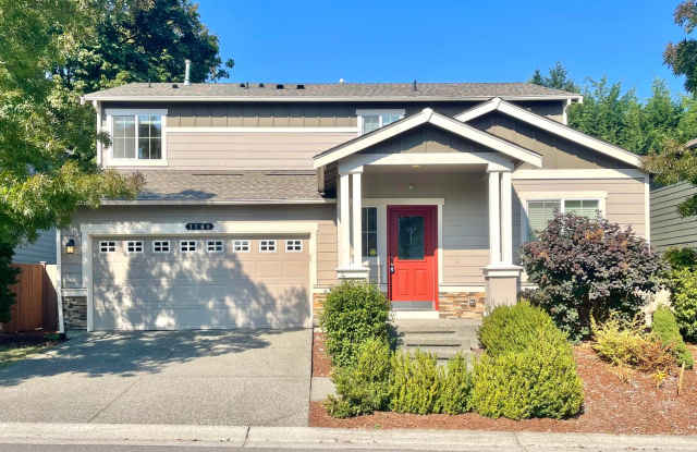 Great Home for rent - 7708 Northeast 201st Place, Kenmore, WA 98028