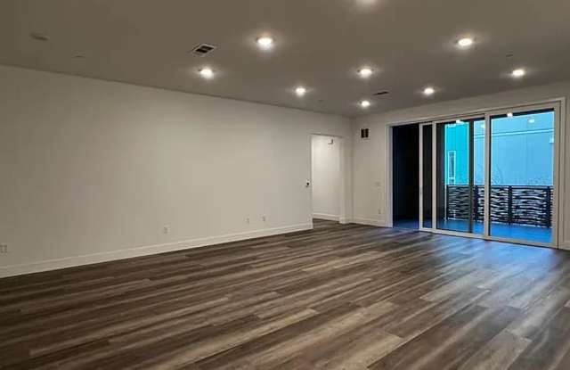 45377 Tom Blalock St # 205 Gallery 1