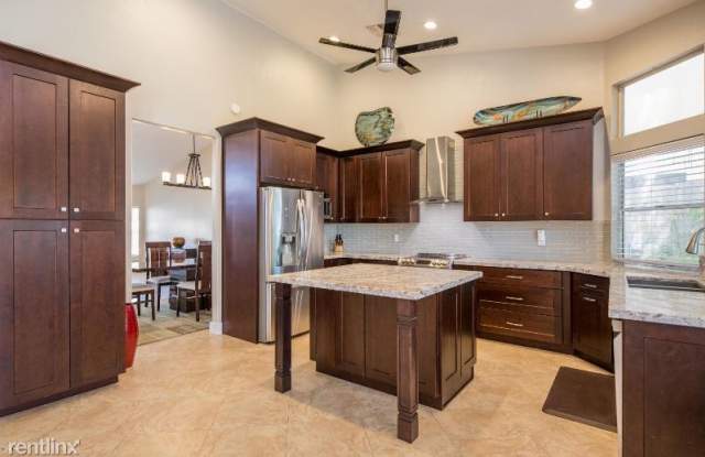 4653 E Palo Brea Ln Gallery 4