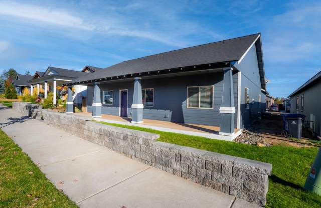 Single level home in SW Bend, close to the Old Mill! Gallery 3