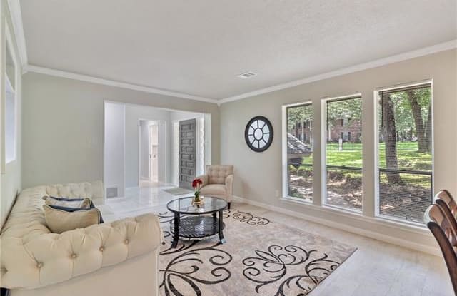 3700 Lynnwood Drive - 3700 Lynnwood Drive, Arlington, TX 76013