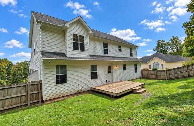 4 Bed / 2-1/2 Bath Single Family Home Gallery 4