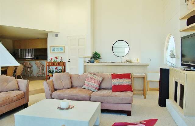 831 Anacapa Court Gallery 3