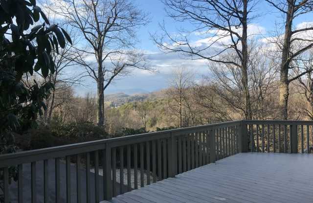 3/2 in Teaberry Hills With Long-Range Views From The Wrap Around Deck! Gallery 3