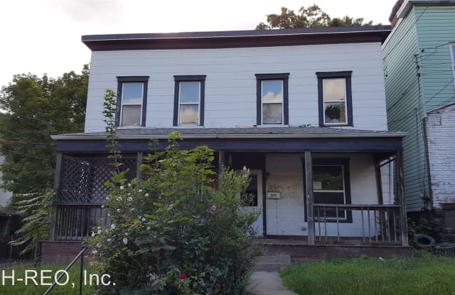307-309 Highland Ave - 307 Highland Ave, Turtle Creek, PA 15145