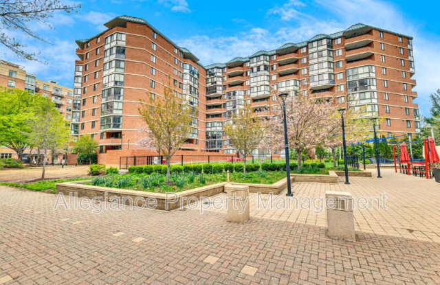 1001 N. Randolph St. photos photos