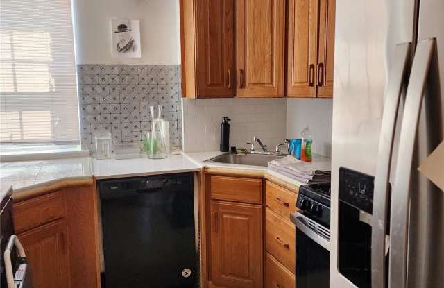 135-20 78 Avenue - 135-20 78th Avenue, Queens, NY 11367