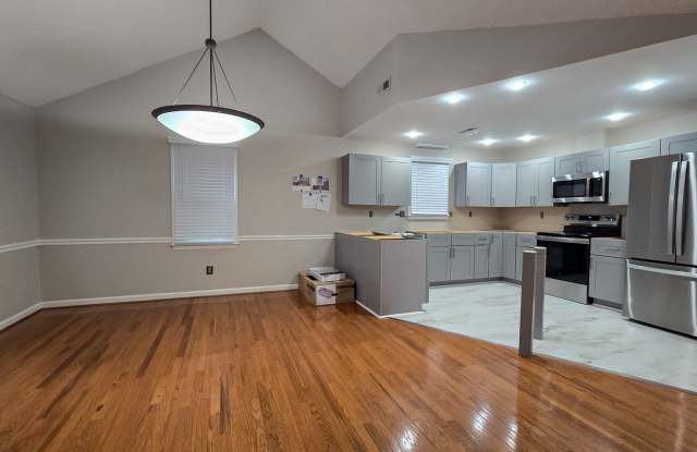 1704 Gales Court Gallery 4
