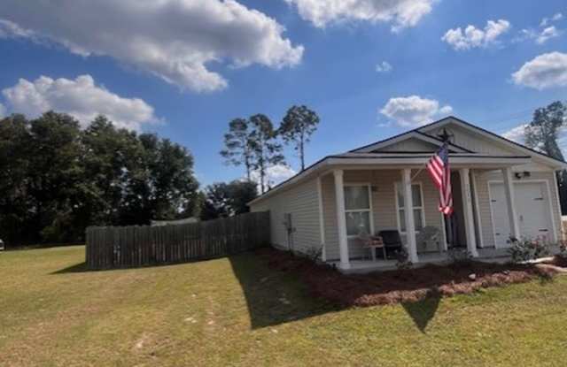 Convenient to Valdosta and Lake Park Gallery 3
