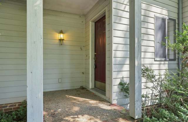 322 Whispering Oaks Drive Gallery 1