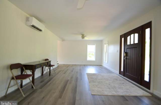 5714 DEER PARK RD Gallery 2