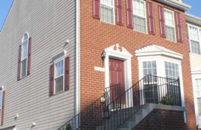 739 HEATHER STONE LOOP Gallery 2