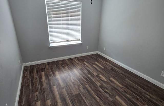 Charming 3-bedroom, 1.5-bath home Gallery 4