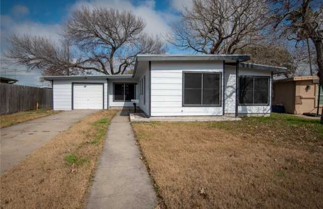 3818 Marion Street photos photos