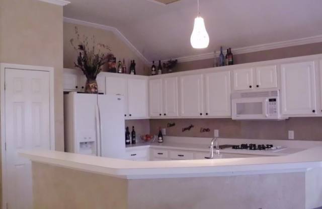 440 Vasey Oak Drive Gallery 2