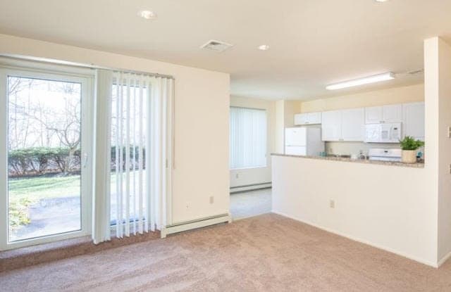 2000 Gates Ct Unit D21 Gallery 2