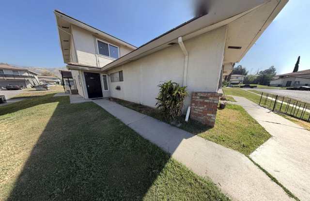 3532 Rainbow Ln - 2 Bed 1 Bath Condo in Highland Available Now! photos photos