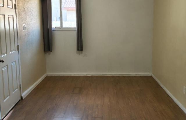 45435 Elm Street photos photos