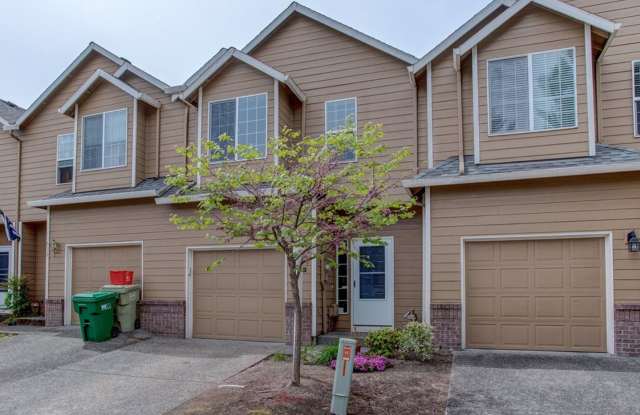 Super-Cute Townhouse! 3 bed + 2.5 baths w/ Fantastic Floor Plan! (A/C & Washer / Dryer included!) photos photos