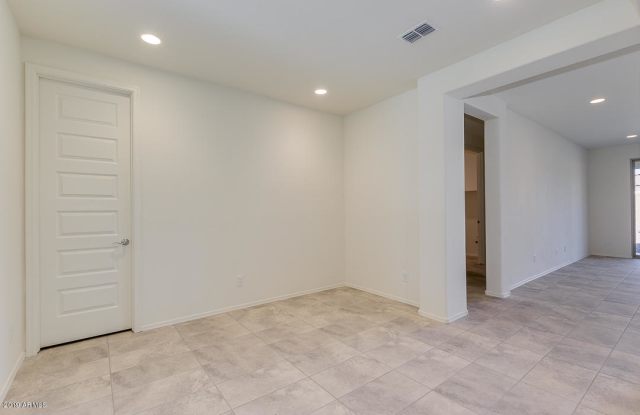 18370 W COOLIDGE Street Gallery 4
