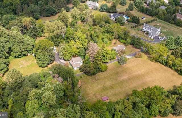 120 DIAMOND ROCK ROAD Gallery 4