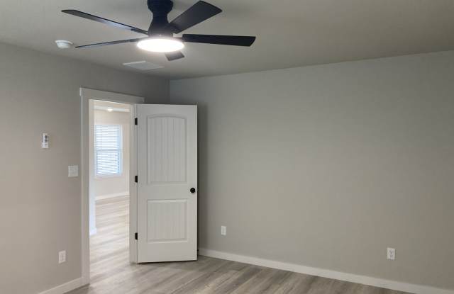 10423 Preston Court Gallery 4