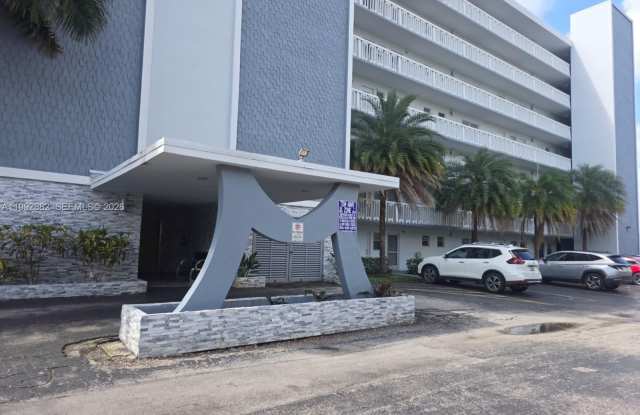 320 NE 12th Ave photos photos