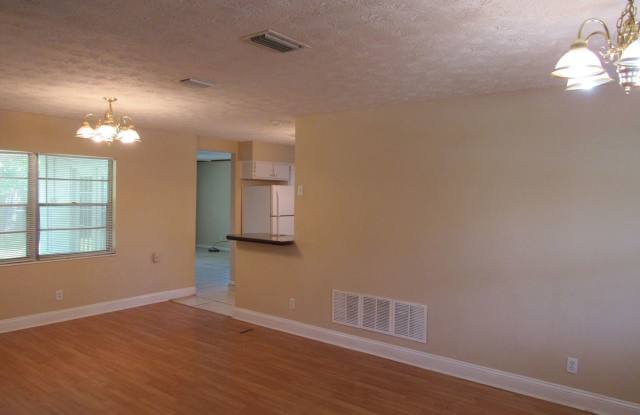 7421 N. Deepwood Dr Gallery 2