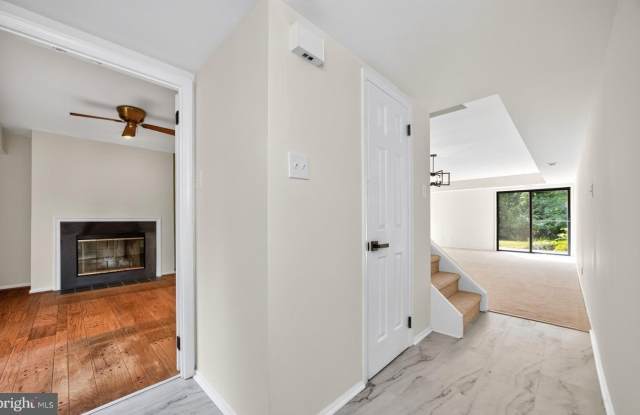 1602 WORTHINGTON Drive Gallery 3