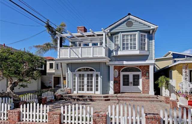 317 4th Street - 317 4th Street, Manhattan Beach, CA 90266