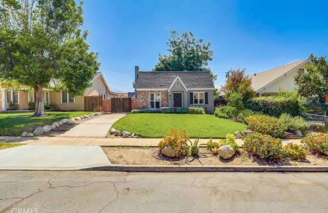1402 N Oxford Avenue photos photos