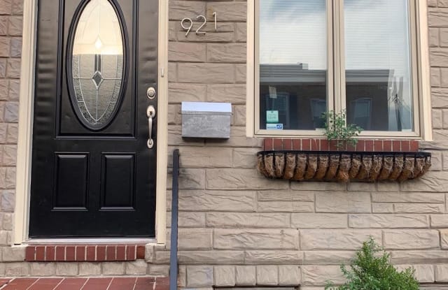 921 S LINWOOD AVENUE - 921 South Linwood Avenue, Baltimore, MD 21224