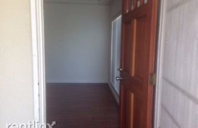 656 Carmelita Pl Gallery 2