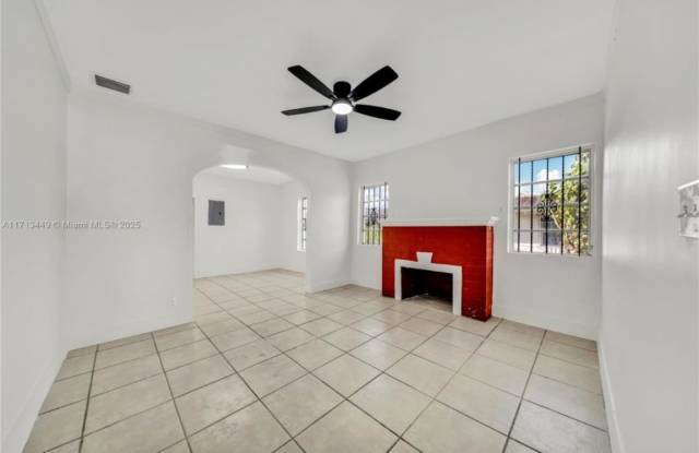 2744 Southwest 16th Terrace photos photos