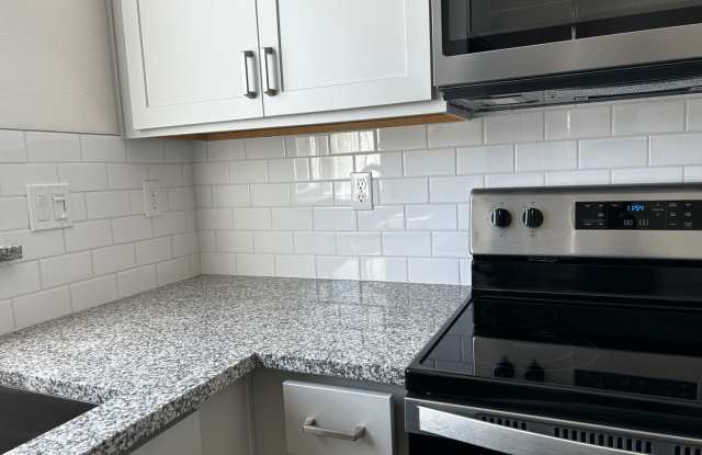 Coming soon! Welcome to Rincon Meadows! 3 bed 2 bath townhome with garage Gallery 4