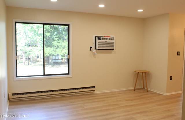 7 Pine Cluster Circle Gallery 4