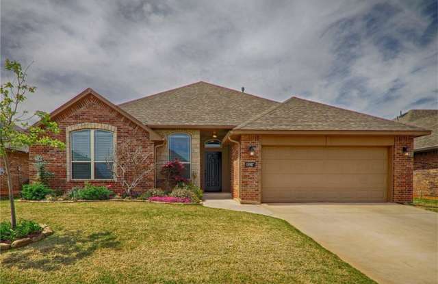 4 Bedroom home in Deer Creek-Washer/Dryer/Refrigerator included photos photos