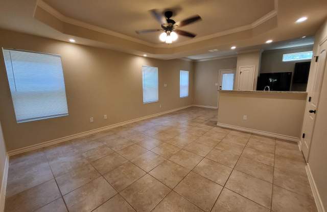 6930 Lakeview Drive -101 Gallery 3