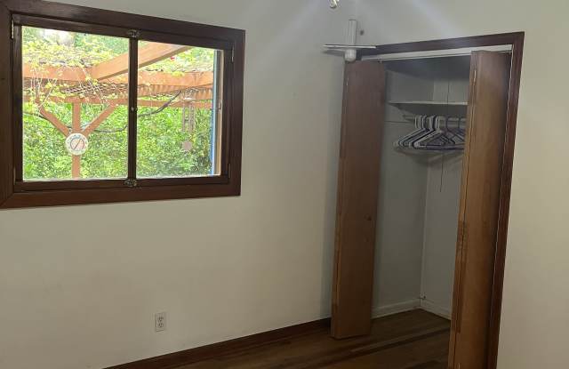 1527 Argonne Road Gallery 3