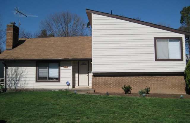 133 S FOX ROAD - 133 South Fox Road, Sugarland Run, VA 20164