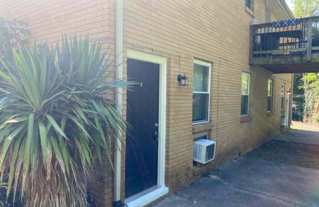 812 Bradley St Gallery 1