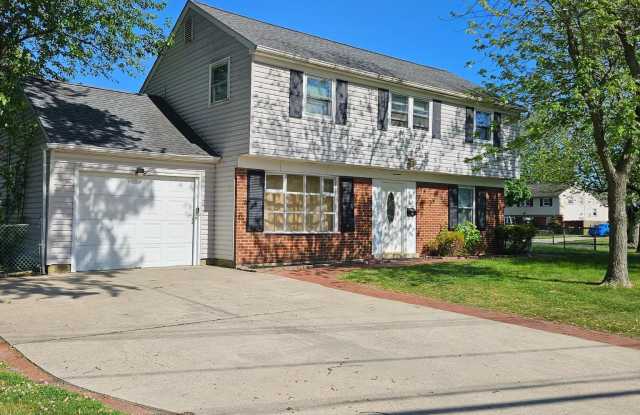22 PLYMOUTH Drive photos photos