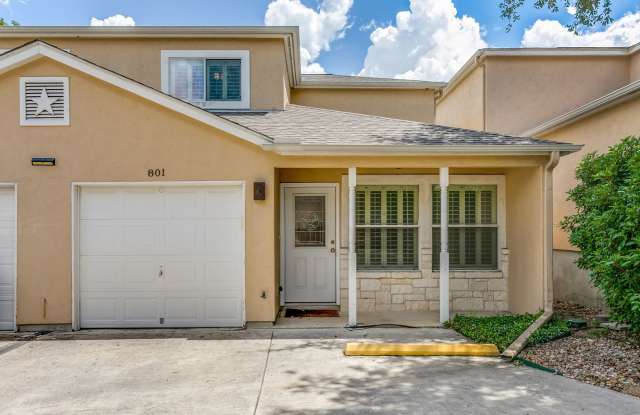 2-BEDROOM, 2.5-BATHROOM DUPLEX/CONDOMINIUM IN TERRELL HEIGHTS photos photos