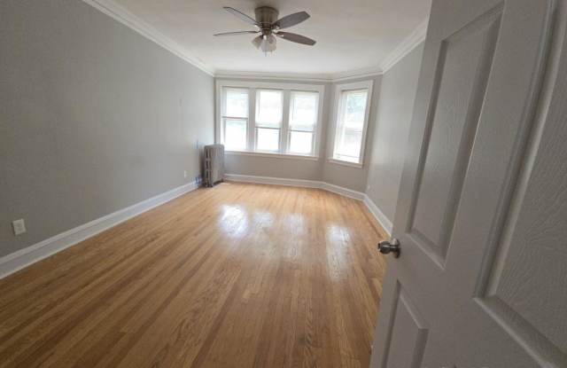656 E 81st Gallery 3