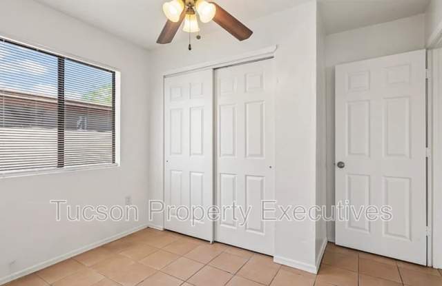 1107 West Sonora Street - 2 photos photos 1107 West Sonora Street - 2 photos photos