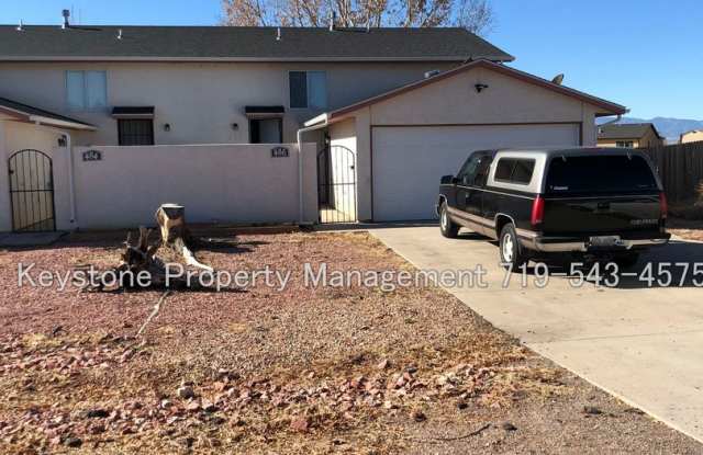 Nicely Maintained Duplex in Pueblo West 3 Bed/2 Bath/2 Car Garage  $1800/$1800 photos photos