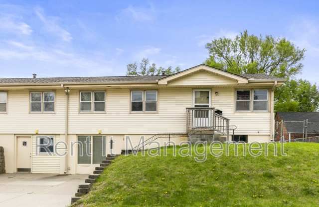 3701 Saratoga St. photos photos