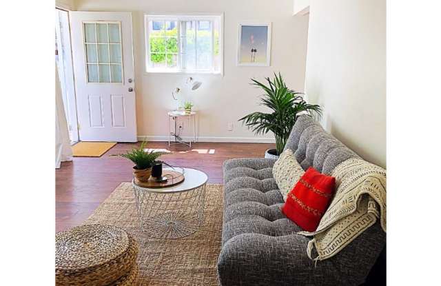 836 3rd St - 836 3rd St, Encinitas, CA 92024